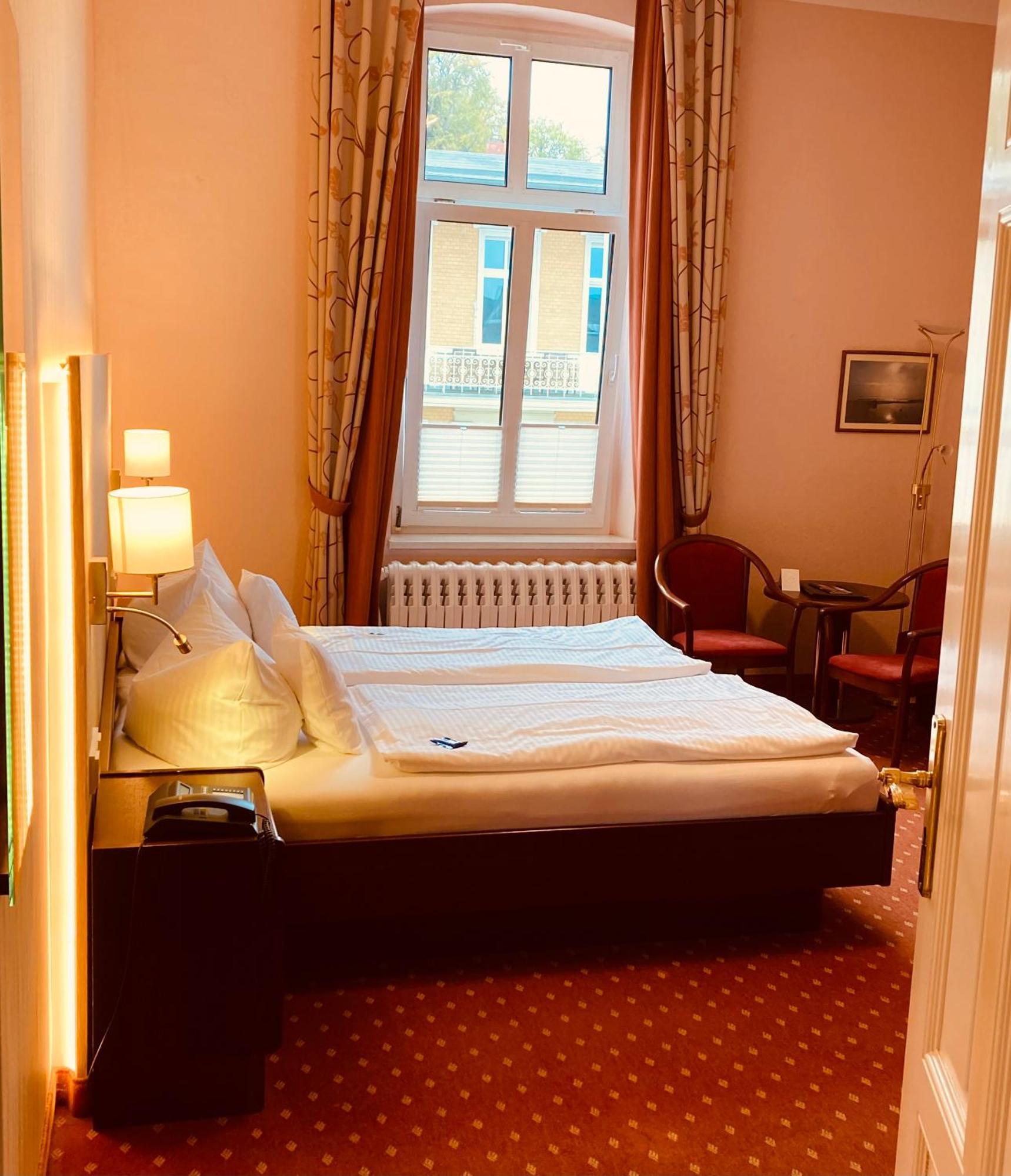 Hotel Germania Херингсдорф Экстерьер фото